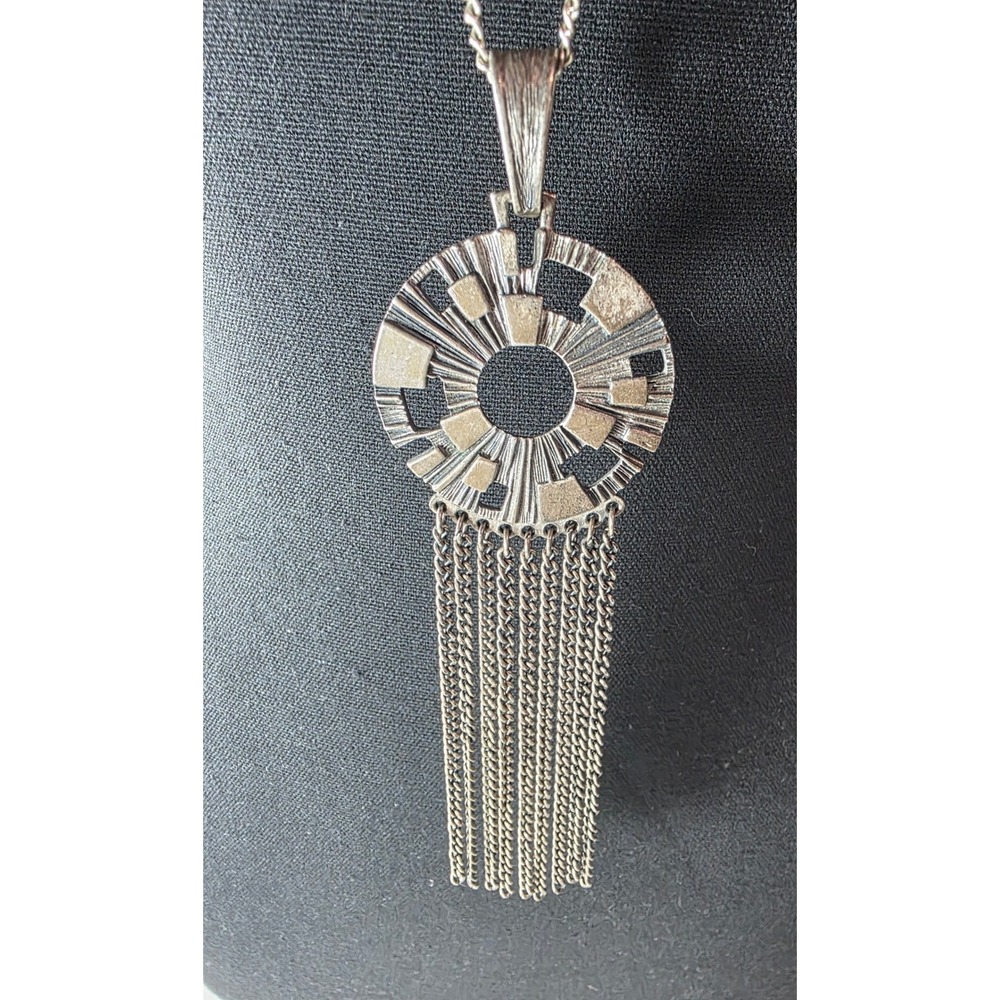 Vintage 1970s Sarah Coventry Spanish Moss Necklace Sunburst Fringe Pendant retro